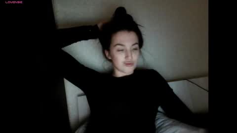 Snapshot of elisa_dove208 chatting on 11-28-25, 06:10 elisa_dove208 online show from 11-28-25, 06:10