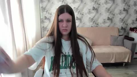 Aletta Oushen online show from 10-14-25, 06:58