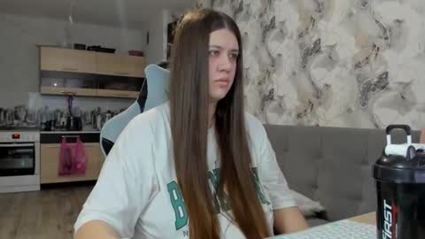 Aletta Oushen online show from 12-03-25, 10:02