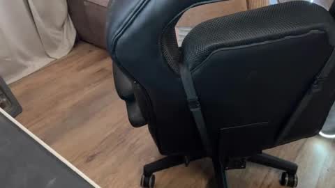 Snapshot of elisa_north chatting on 02-27-25, 05:13 Elisa North online show from 02-27-25, 05:13