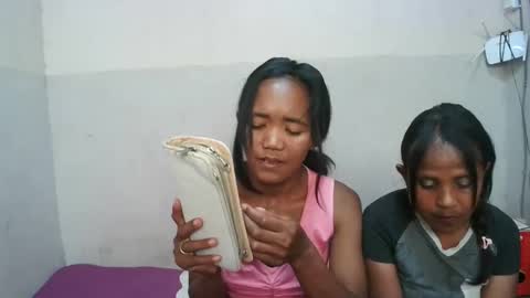 elisabet88 online show from 11-18-25, 12:42