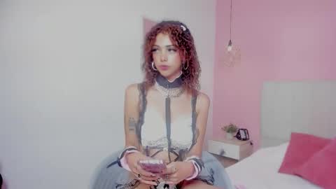 Snapshot of elisabethflores chatting on 09-30-25, 01:05 elisabethflores online show from 09-30-25, 01:05