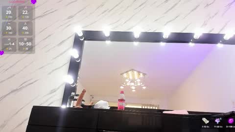 Snapshot of elisabethmassey chatting on 10-15-25, 01:44 Liss online show from 10-15-25, 01:44