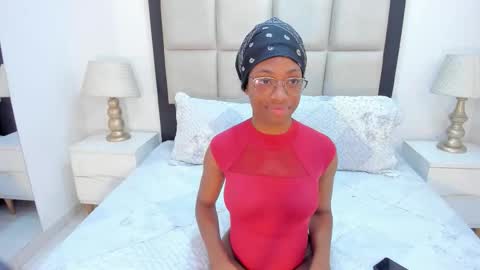 Snapshot of elisabettamonroy chatting on 10-02-25, 02:13 elisabettamonroy online show from 10-02-25, 02:13