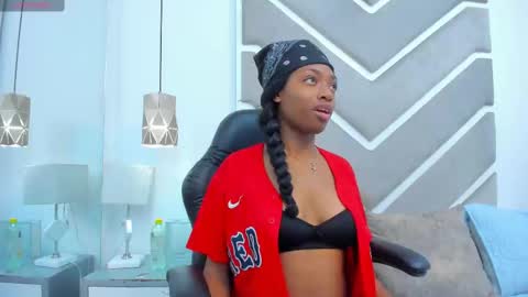 Snapshot of elisabettamonroy chatting on 10-06-25, 04:04 elisabettamonroy online show from 10-06-25, 04:04