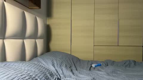 elisadikotti online show from 04-13-26, 01:22