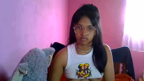 Snapshot of elisah01 chatting on 06-02-26, 06:04 elisah01 online show from 06-02-26, 06:04