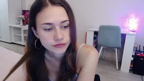 Elis online show from 09-11-25, 04:01