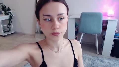 Elis online show from 02-24-26, 06:11