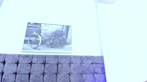 Snapshot of elise_leyton chatting on 02-21-25, 06:04 ELISE LEYTON online show from 02-21-25, 06:04