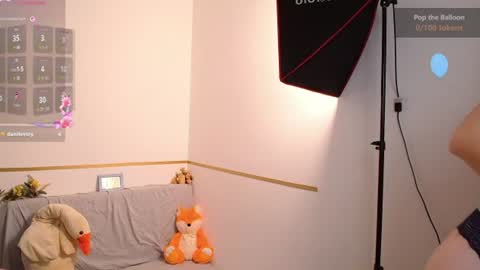 Snapshot of elise_nyx chatting on 07-23-26, 08:18 elise_nyx online show from 07-23-26, 08:18