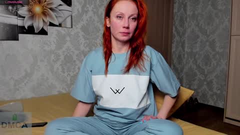 Snapshot of elisefoxy chatting on 01-05-25, 07:49 Elise online show from 01-05-25, 07:49