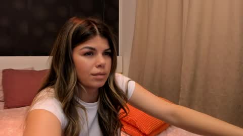 Elly online show from 04-04-26, 07:44