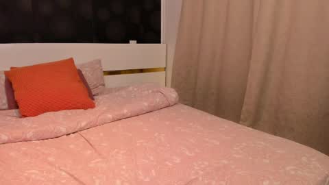 Elly online show from 04-09-26, 08:25