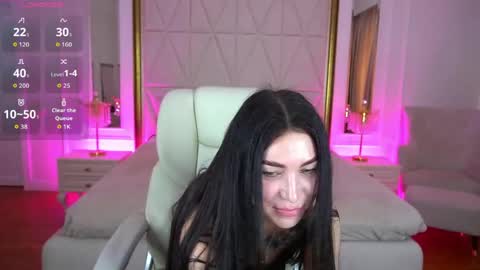 Snapshot of elisevelour chatting on 04-22-26, 12:28 elisevelour online show from 04-22-26, 12:28