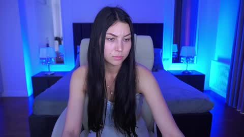 Snapshot of elisevelour chatting on 05-23-26, 12:31 elisevelour online show from 05-23-26, 12:31