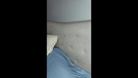 elishacohen33 online show from 04-11-26, 08:24