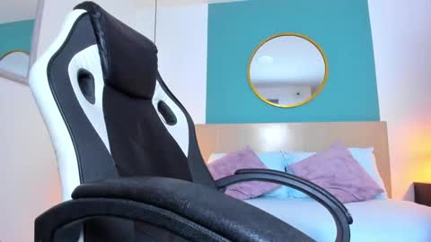 E L I S S A online show from 02-12-25, 02:14