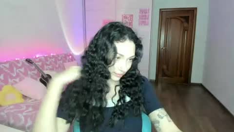 Eliss online show from 06-17-26, 12:18