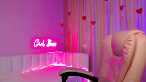 ElissStoun online show from 02-20-25, 05:23