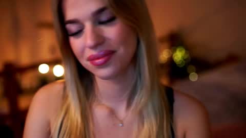 Sunflower  online show from 10-15-25, 09:09