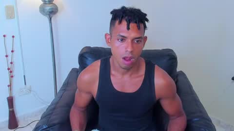 Valentino Konny y Jhon online show from 06-29-26, 03:46