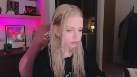 Elizabeth online show from 03-13-26, 04:24