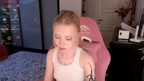 Snapshot of eliza_sadcat chatting on 05-13-26, 06:05 Elizabeth online show from 05-13-26, 06:05