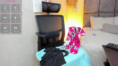 Snapshot of elizabeth_20_ chatting on 10-02-25, 07:10 elizabeth online show from 10-02-25, 07:10