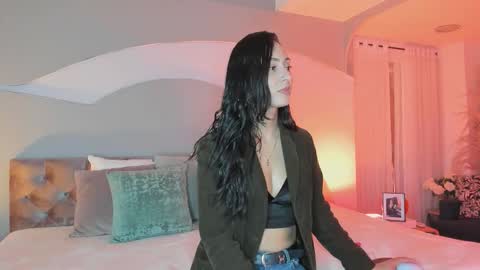 Snapshot of elizabeth_clark_ chatting on 10-30-25, 07:58 Eli online show from 10-30-25, 07:58