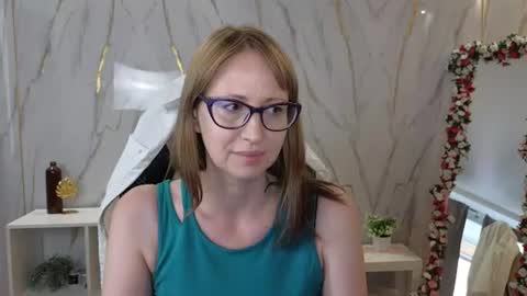 Snapshot of elizabeth_grace_ chatting on 07-12-26, 09:00 Elizabeth online show from 07-12-26, 09:00