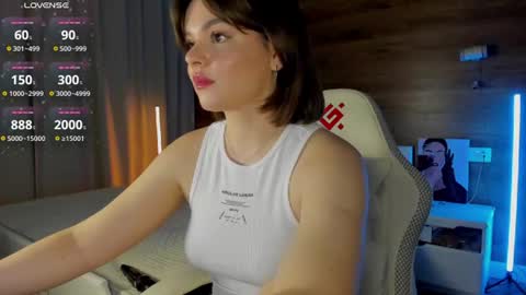 Snapshot of elizabeth_hottie chatting on 07-12-26, 12:01 Elizabeth online show from 07-12-26, 12:01