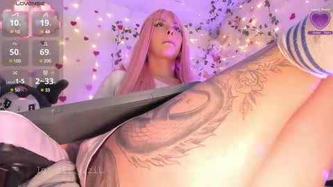    Independent Model online show from 02-23-25, 02:07