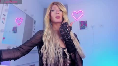 Snapshot of elizabeth_jones_01 chatting on 11-24-25, 10:37 Eli online show from 11-24-25, 10:37