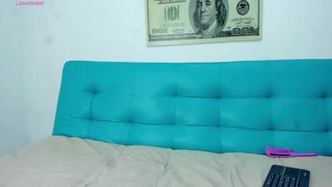 Elizabeth Lamer online show from 12-04-25, 08:01