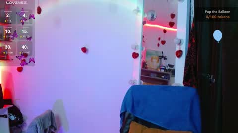 Snapshot of elizabeth_martinez98 chatting on 02-25-25, 10:07 Elizabeth Martinez online show from 02-25-25, 10:07