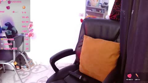 Snapshot of elizabeth_martinez98 chatting on 02-26-25, 07:16 Elizabeth Martinez online show from 02-26-25, 07:16