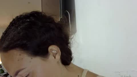 Snapshot of elizabeth_martinez_ chatting on 11-24-25, 07:13 Elizabeth Martinez online show from 11-24-25, 07:13