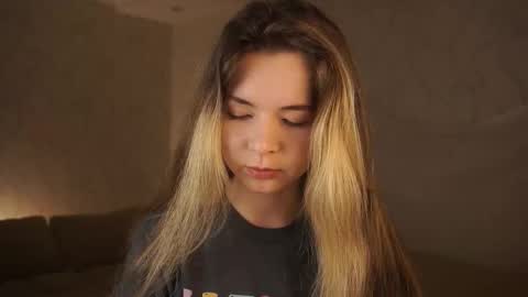 Elizabeth online show from 09-29-25, 04:12