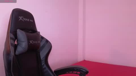 Snapshot of elizabethliones01 chatting on 06-16-26, 08:33 instgram aly leiv17 ---- Im model-independent online show from 06-16-26, 08:33
