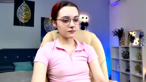 Snapshot of elizabethmilller_ chatting on 11-18-25, 09:52 Elizabet online show from 11-18-25, 09:52