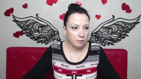 Snapshot of elizabethsho chatting on 03-07-25, 01:31 ElizabethSho online show from 03-07-25, 01:31