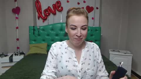 ElizabethSho online show from 05-15-26, 06:15
