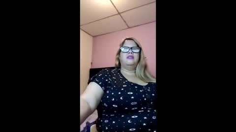 Elizabeth online show from 02-12-26, 10:54