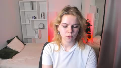 Elizabeth online show from 06-06-26, 05:50