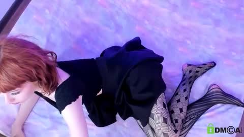 Snapshot of elizanik chatting on 09-11-25, 08:42 Eliza online show from 09-11-25, 08:42