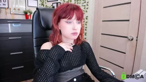 Snapshot of elizanik chatting on 05-20-26, 11:11 Eliza online show from 05-20-26, 11:11