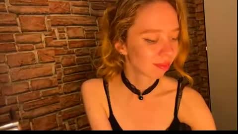 Snapshot of elizastorm chatting on 06-26-26, 10:08 Eliza online show from 06-26-26, 10:08
