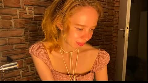 Snapshot of elizastorm chatting on 07-01-26, 12:01 Eliza online show from 07-01-26, 12:01
