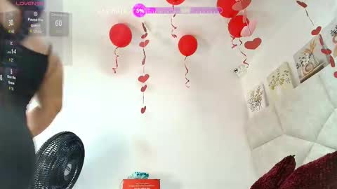 Snapshot of elizawiliamst chatting on 02-25-26, 11:53 Eliza online show from 02-25-26, 11:53